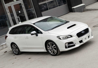 Подержанный автомобиль Subaru Levorg 2014 года (17 фото)