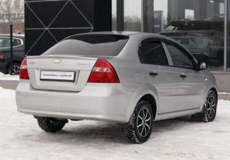 Подержанный автомобиль Chevrolet Aveo Sedan 2008 года (5 фото)