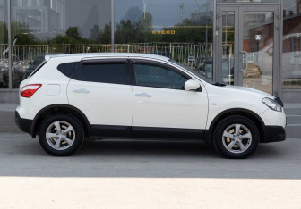 Подержанный автомобиль Nissan Qashqai 2011 года (4 фото)