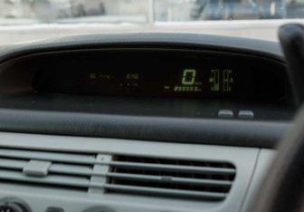 Подержанный автомобиль Toyota Vista Wagon 1998 года (12 фото)