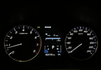 Подержанный автомобиль Mitsubishi Outlander 2020 года (12 фото)