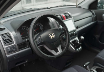 Подержанный автомобиль Honda CR-V 2008 года (11 фото)