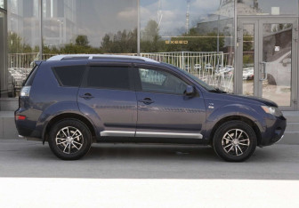 Подержанный автомобиль Mitsubishi Outlander 2007 года (4 фото)