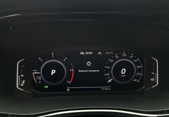Подержанный автомобиль Volkswagen Multivan 2021 года (11 фото)