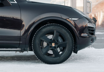 Подержанный автомобиль Porsche Cayenne 2014 года (9 фото)