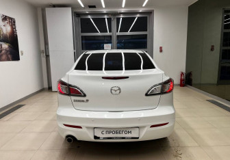 Подержанный автомобиль Mazda 3 Sedan 2012 года (5 фото)