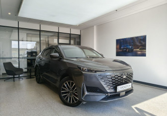 Подержанный автомобиль Changan UNI-K 2023 года (3 фото)