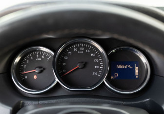 Подержанный автомобиль Nissan Terrano 2016 года (12 фото)