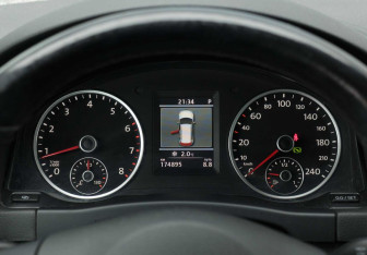 Подержанный автомобиль Volkswagen Tiguan 2011 года (13 фото)