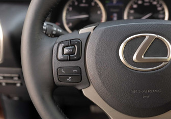 Подержанный автомобиль Lexus NX 2014 года (12 фото)