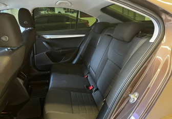 Подержанный автомобиль Skoda Octavia Wagon 2013 года (15 фото)