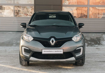 Подержанный автомобиль Renault Kaptur 2016 года (2 фото)