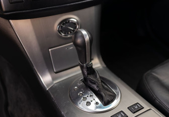 Подержанный автомобиль Infiniti FX 2006 года (15 фото)