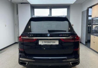 Подержанный автомобиль BMW X7 2019 года (9 фото)