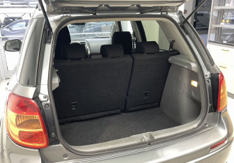 Подержанный автомобиль Suzuki SX4 Hatchback 2012 года (7 фото)