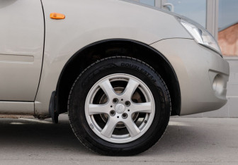 Подержанный автомобиль LADA (ВАЗ) Granta Sedan 2012 года (9 фото)