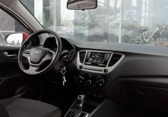 Подержанный автомобиль Hyundai Solaris Sedan 2020 года (10 фото)
