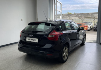 Подержанный автомобиль Ford Focus Hatchback 2013 года (4 фото)