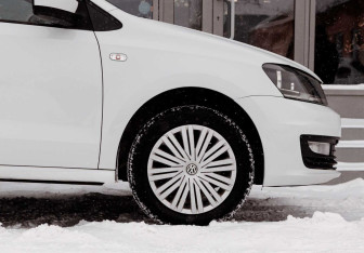 Подержанный автомобиль Volkswagen Polo Sedan 2015 года (9 фото)