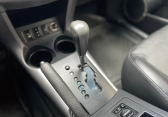 Подержанный автомобиль Toyota RAV4 2008 года (15 фото)