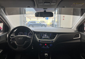 Подержанный автомобиль Hyundai Solaris Sedan 2017 года (9 фото)