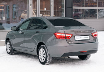 Подержанный автомобиль LADA (ВАЗ) Vesta Sedan 2021 года (7 фото)