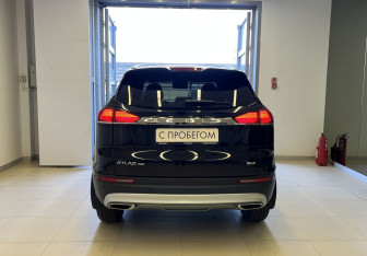 Подержанный автомобиль Geely Atlas Pro 2024 года (5 фото)