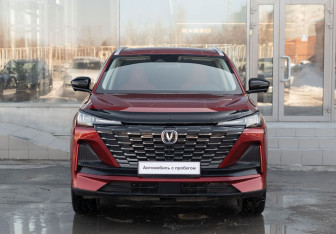 Подержанный автомобиль Changan CS55PLUS 2023 года (2 фото)
