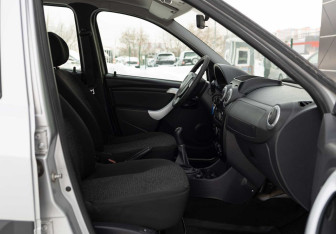 Подержанный автомобиль LADA (ВАЗ) Largus Wagon 2020 года (16 фото)