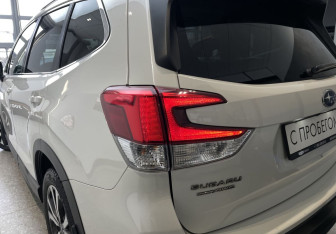Подержанный автомобиль Subaru Forester Suv 2020 года (9 фото)