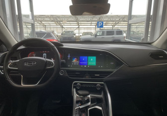 Подержанный автомобиль Geely Tugella 2021 года (15 фото)