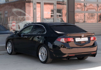 Подержанный автомобиль Honda Accord Sedan 2008 года (7 фото)