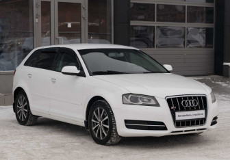 Подержанный автомобиль Audi A3 Hatchback 2012 года (3 фото)