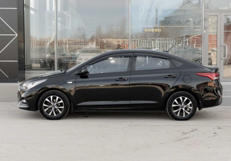 Подержанный автомобиль Hyundai Solaris Sedan 2017 года (8 фото)