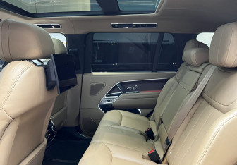 Подержанный автомобиль Land Rover Range Rover 2023 года (16 фото)