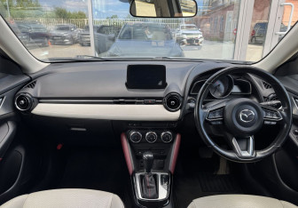 Подержанный автомобиль Mazda CX-3 2016 года (12 фото)