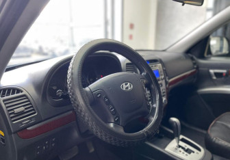 Подержанный автомобиль Hyundai Santa Fe 2008 года (11 фото)