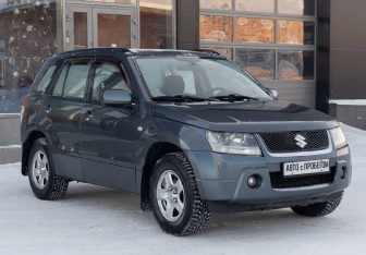 Подержанный автомобиль Suzuki Grand Vitara 2007 года (3 фото)