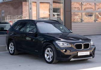 Подержанный автомобиль BMW X1 2013 года (3 фото)