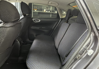 Подержанный автомобиль Nissan Sentra Sedan 2015 года (13 фото)