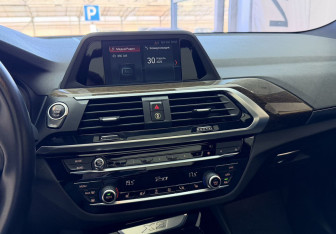 Подержанный автомобиль BMW X3 2019 года (20 фото)