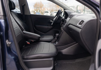 Подержанный автомобиль Volkswagen Polo Sedan 2017 года (19 фото)