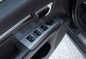 Подержанный автомобиль Hyundai Santa Fe 2011 года (15 фото)