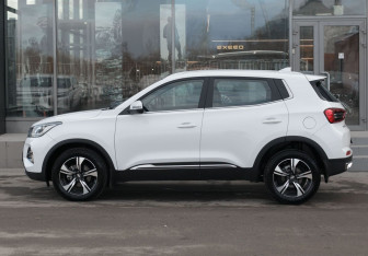 Подержанный автомобиль Chery Tiggo 4 Pro 2023 года (8 фото)