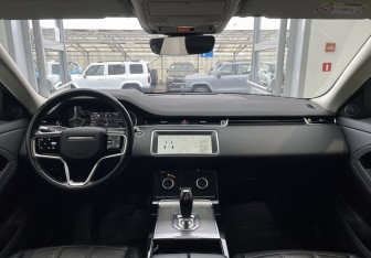 Подержанный автомобиль Land Rover Range Rover Evoque 2021 года (11 фото)