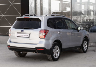 Подержанный автомобиль Subaru Forester Suv 2013 года (5 фото)