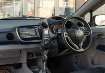 Подержанный автомобиль Honda Insight Hatchback 2009 года (10 фото)