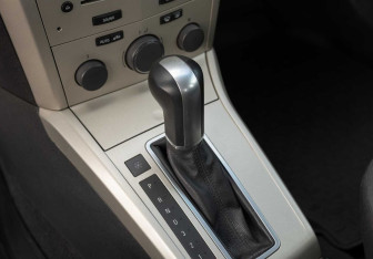 Подержанный автомобиль Opel Astra Sedan 2008 года (15 фото)