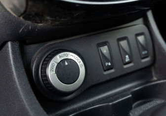 Подержанный автомобиль Nissan Terrano 2016 года (15 фото)