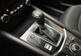 Подержанный автомобиль Mazda CX-5 2017 года (13 фото)